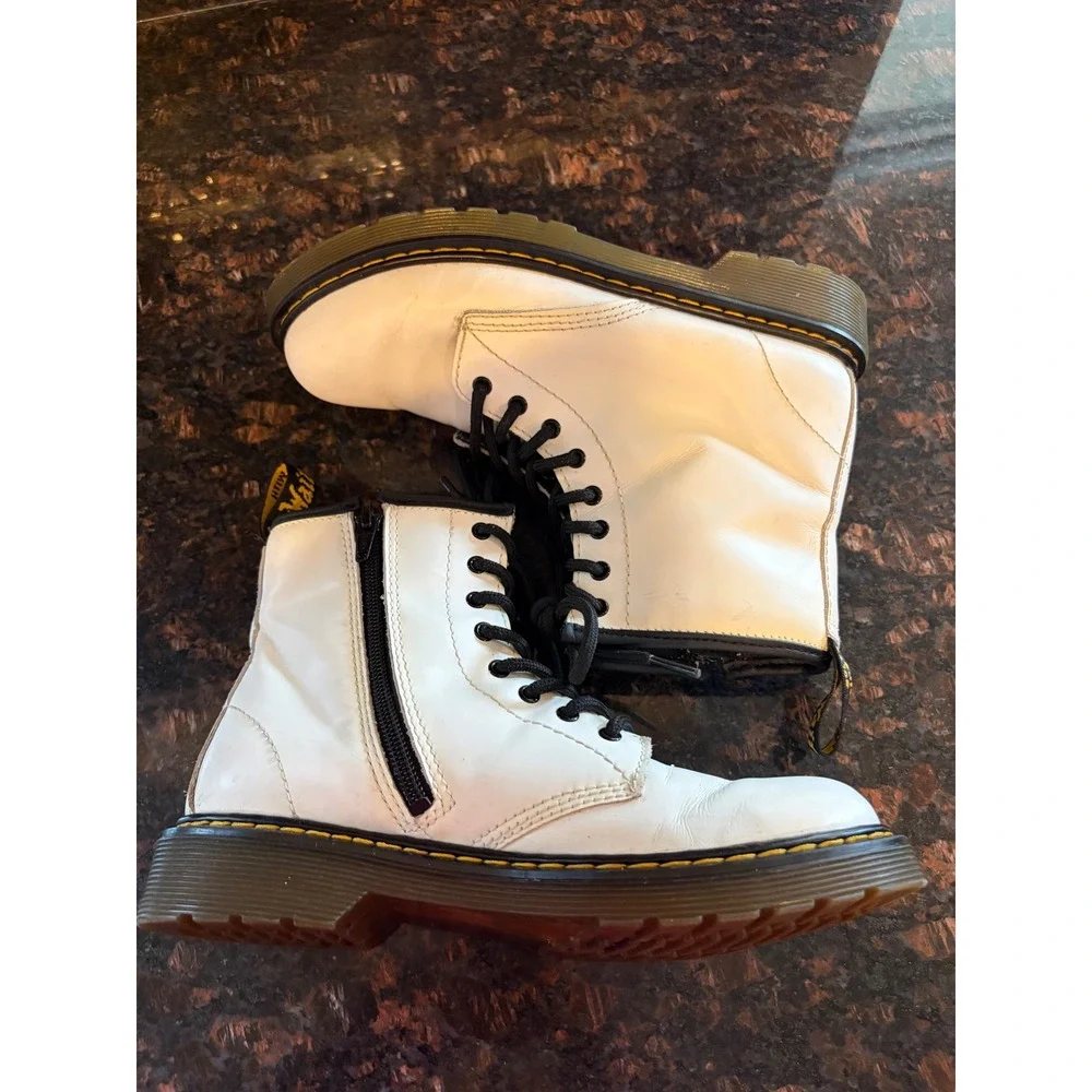 Dr. Martens 1460 J Boots Kids Size 4 US M 5 US L White Good Combat Zip Leather